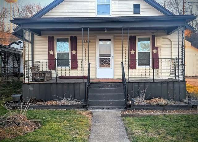 Property at 2200 11th Ave, Parkersburg, WV 26101, 3 beds, 1 bath