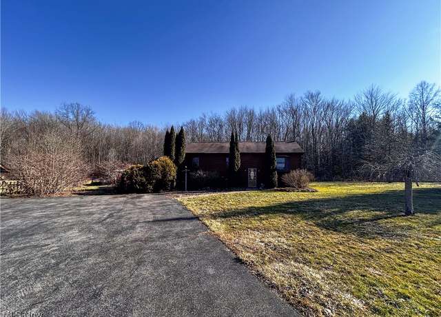 Property at 6092 Warren Rd, Cortland, OH 44410, 3 beds, 2 baths