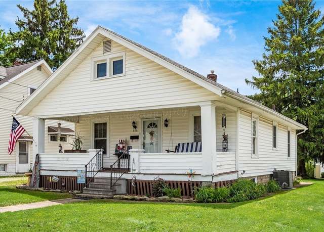 Property at 816 Eppley Ave, Zanesville, OH 43701, 2 beds, 1 bath