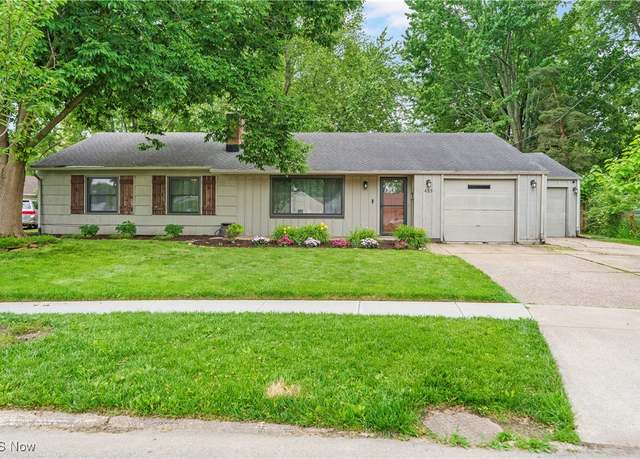 Property at 455 Lynn Dr, Berea, OH 44017, 4 beds, 1.5 baths
