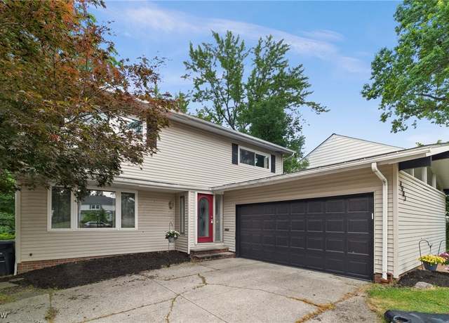 Property at 4903 Fairlawn Rd, Cleveland, OH 44124, 4 beds, 2.5 baths