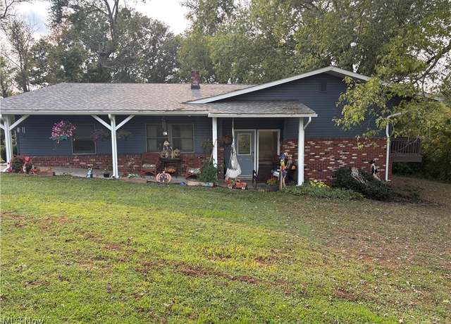 Property at 6600 Bridgeville Dr, Zanesville, OH 43701, 4 beds, 2.5 baths