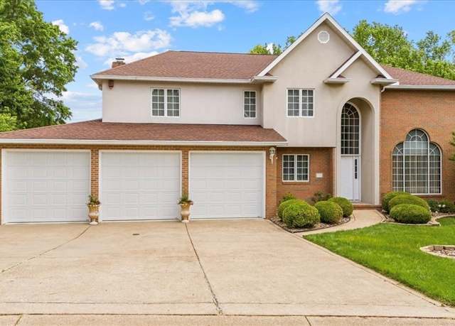 Property at 1405 Greenmont Hills Dr, Vienna, WV 26105, 5 beds, 3.5 baths