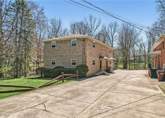Property at 3807 3809 Elmwood Ave, Austintown, OH 44515, 4 beds, 3 baths