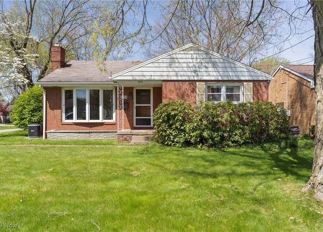 Property at 274 W Park Ave, Hubbard, OH 44425, 2 beds, 1.5 baths