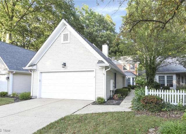 Property at 225 Westwind Dr #2, Avon Lake, OH 44012, 2 beds, 2.5 baths