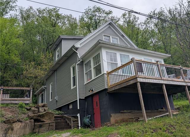 Property at 401 Ray St, East Liverpool, OH 43920, 2 beds, 1 bath