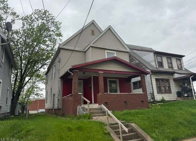 Property at 1911 Hammond Ave, Canton, OH 44706, 4 beds, 2 baths