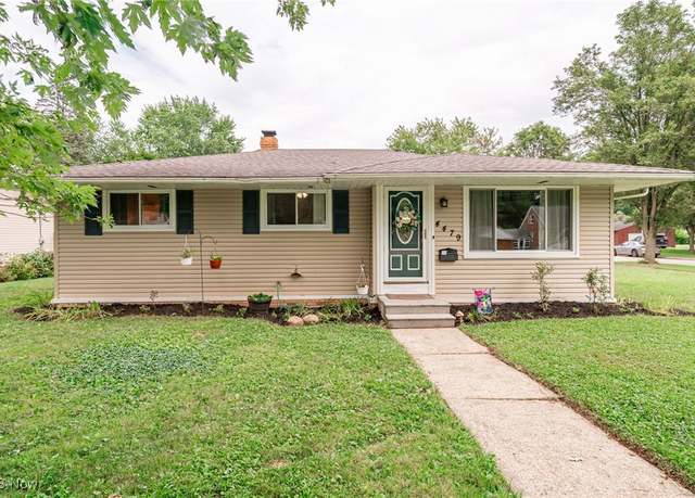 Property at 4479 Columbia Rd, North Olmsted, OH 44070, 3 beds, 1.5 baths