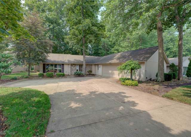 Property at 8784 Gatewood Dr, North Ridgeville, OH 44039, 3 beds, 2.5 baths