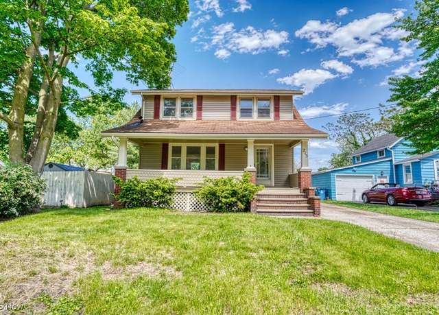 Property at 215 Maine Ave, Lorain, OH 44052, 3 beds, 1.5 baths