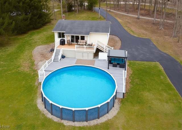 Property at 588 Lake Shore Dr, Willard, OH 44890, 2 beds, 2 baths
