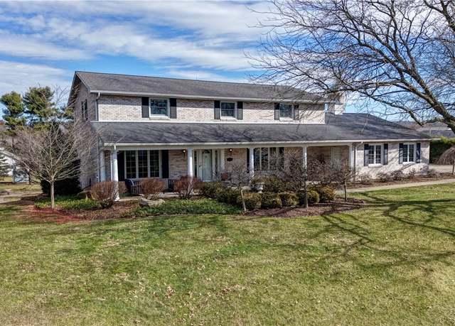 Property at 915 3rd St SE, New Philadelphia, OH 44663, 5 beds, 3.5 baths