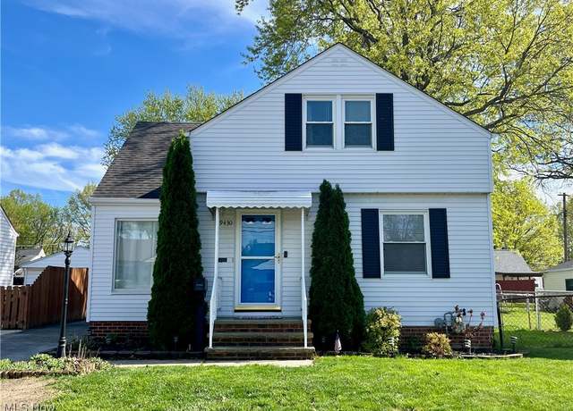 Property at 29430 Green Dr, Willowick, OH 44095, 4 beds, 2 baths