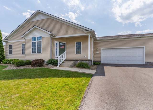 Property at 42 Heath Dr #42, Warren, OH 44481, 2 beds, 2 baths