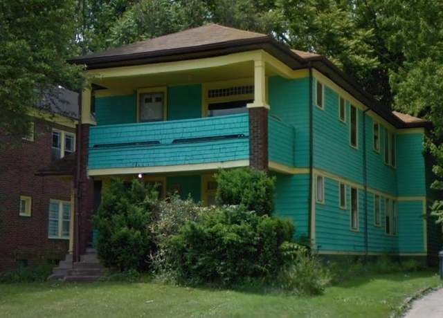 Property at 2228 Elm St, Youngstown, OH 44505, 6 beds, 2 baths