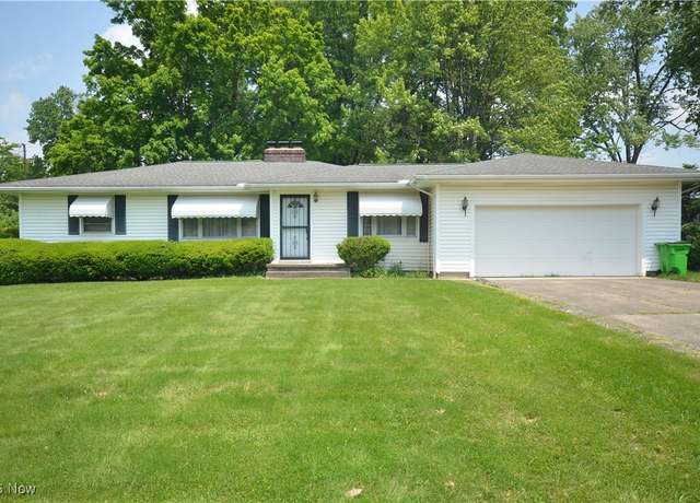 Property at 278 Smith Dr, Tallmadge, OH 44278, 2 beds, 1 bath