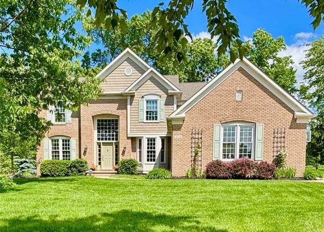 Property at 19598 E Kerry Pl, Strongsville, OH 44149, 4 beds, 3.5 baths