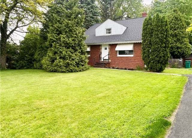 Property at 469 Richmond Rd, Richmond Heights, OH 44143, 3 beds, 1.5 baths