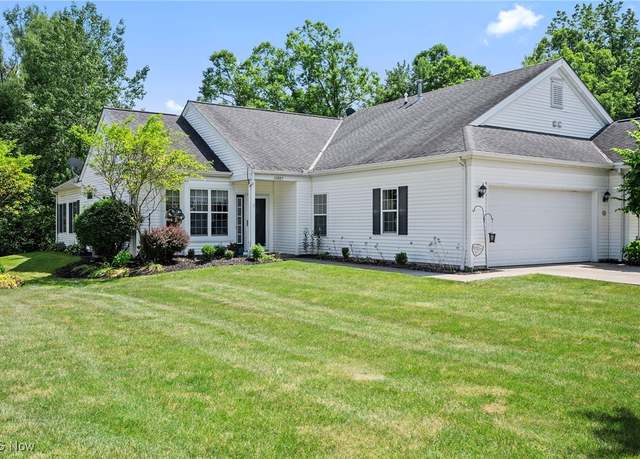 Property at 10882 Crossings Dr, Aurora, OH 44202, 2 beds, 2 baths