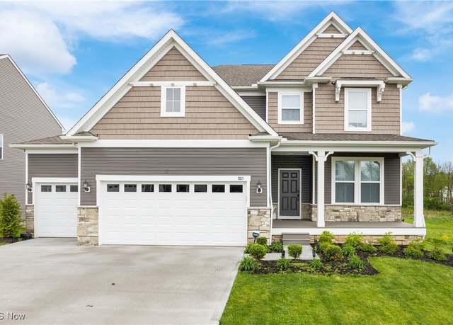 Property at 3815 Jacobs Ln, Uniontown, OH 44685, 4 beds, 2.5 baths