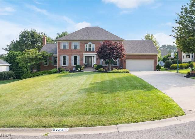 Property at 2785 Chalford Cir NW, North Canton, OH 44720, 4 beds, 2.5 baths