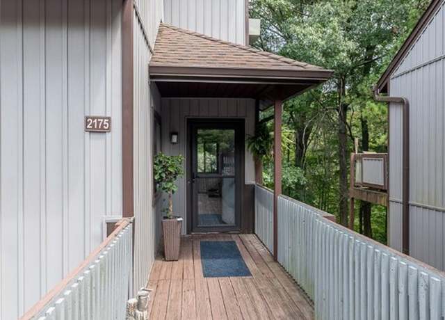 Property at 2175 Pinebrook Trl, Cuyahoga Falls, OH 44223, 2 beds, 2 baths