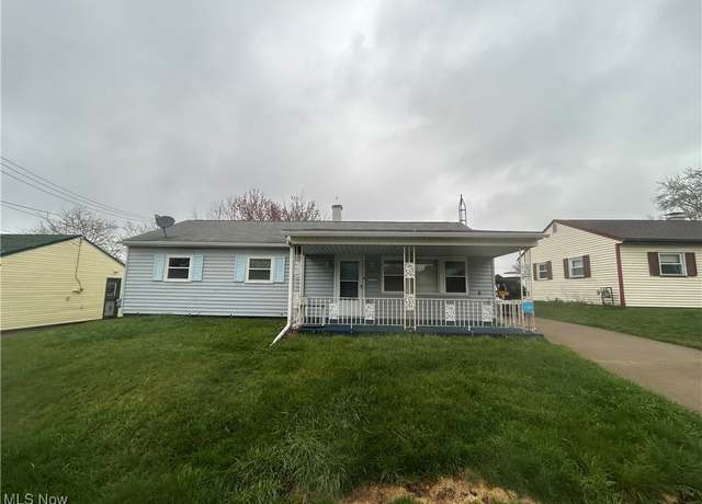 Property at 2424 Mccartney Rd, Youngstown, OH 44505, 4 beds, 1 bath