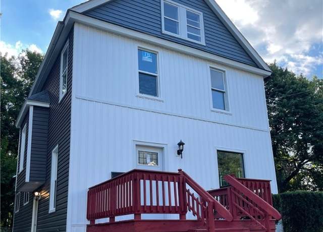 Property at 949 Raymond St, Akron, OH 44307, 3 beds, 1 bath