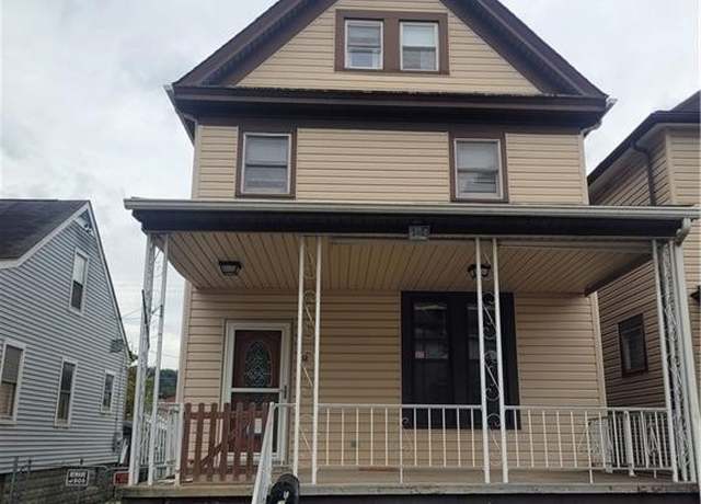 Property at 212 N 7th St, Martins Ferry, OH 43935, 3 beds, 1.5 baths