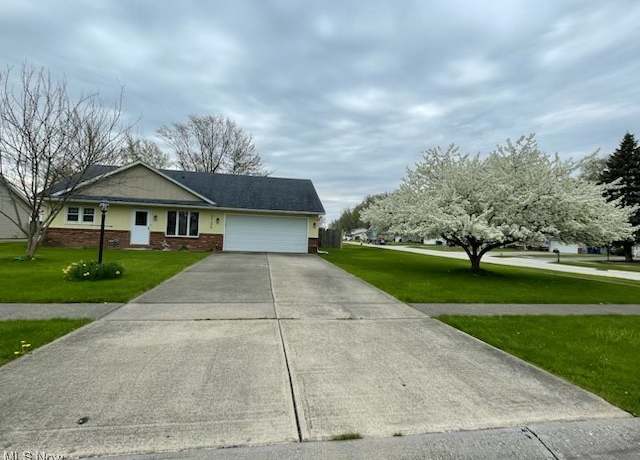 Property at 2733 W 37th St, Lorain, OH 44053, 3 beds, 2 baths