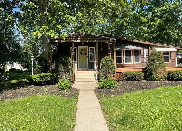 Property at 296 Ashwood Dr, Elyria, OH 44035, 2 beds, 1.5 baths