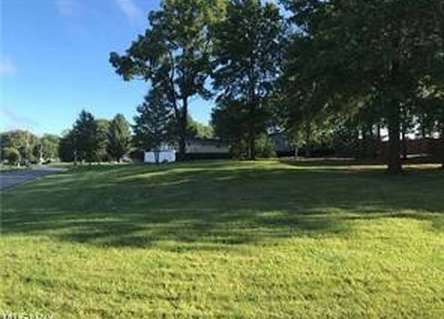 Property at 2432 Shepherds Rdg, Poland, OH 44514