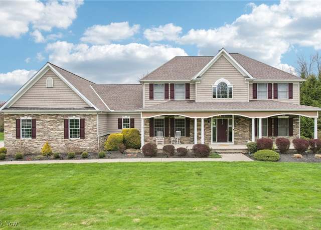 Property at 8025 Barristers Ct, Willoughby, OH 44094, 5 beds, 4.5 baths