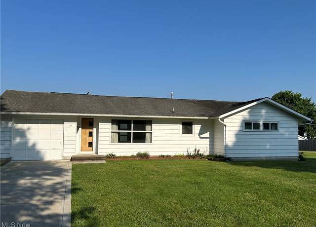 Property at 21 Hazel Ave, South Zanesville, OH 43701, 3 beds, 1 bath