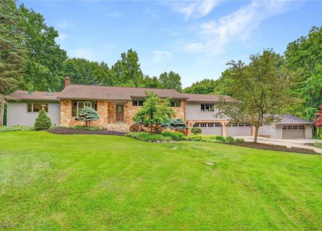 Property at 35891 Solon Rd, Bentleyville, OH 44022, 4 beds, 5.5 baths
