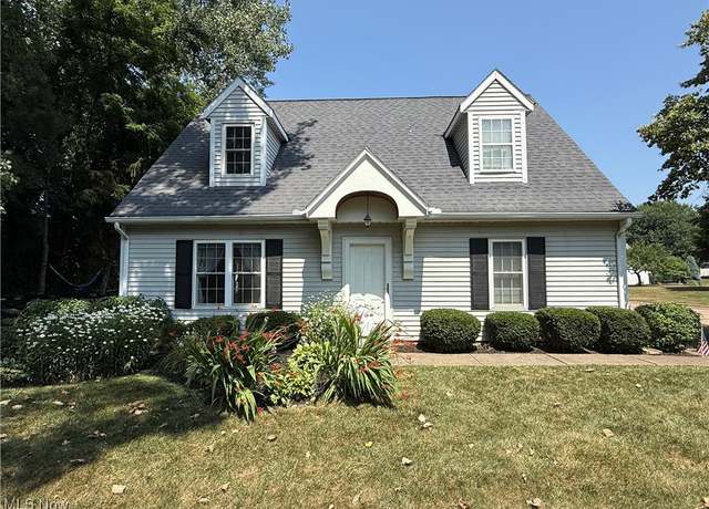 Property at 6712 Connecticut Colony Cir #36, Mentor, OH 44060, 4 beds, 2 baths