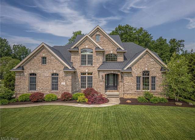 Property at 556 Long Cv, Avon Lake, OH 44012, 5 beds, 4.5 baths