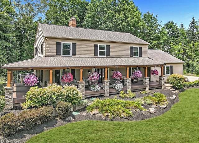Property at 550 Cobblestone Rd, Aurora, OH 44202, 4 beds, 3.5 baths