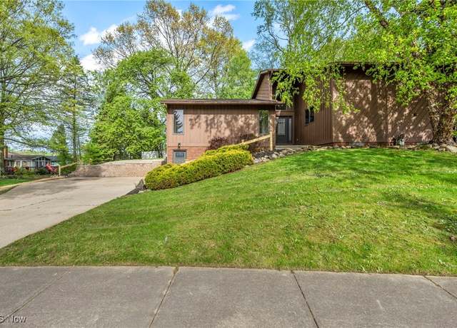 Property at 433 Herbert Rd, Akron, OH 44312, 4 beds, 3 baths