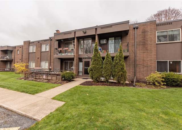 Property at 10744 Valley View Rd Unit B12, Northfield, OH 44067, 2 beds, 1 bath