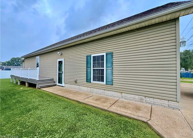 Property at 1203 13th Ave, Vienna, WV 26105, 3 beds, 2 baths