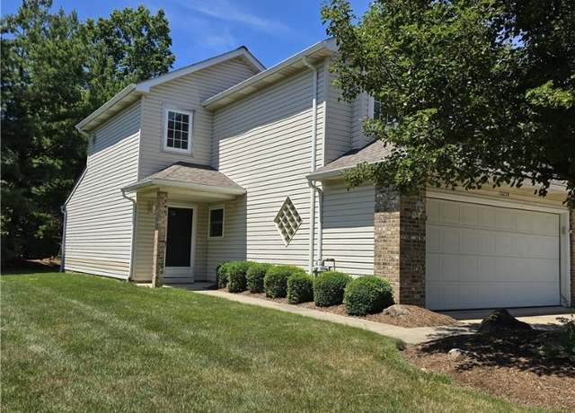 Property at 15759 Roxboro Dr, Middleburg Heights, OH 44130, 2 beds, 2.5 baths