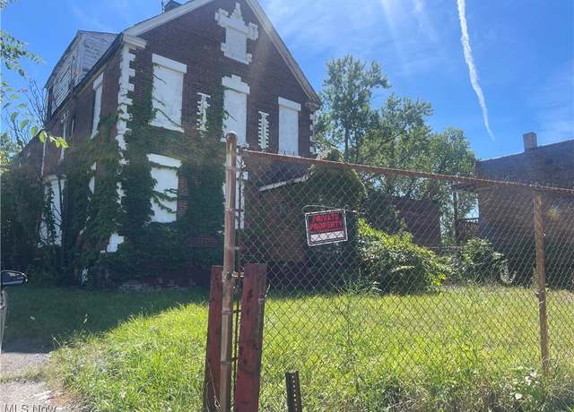 Property at 12808 Kinsman Rd, Cleveland, OH 44120, 4 beds, 4 baths