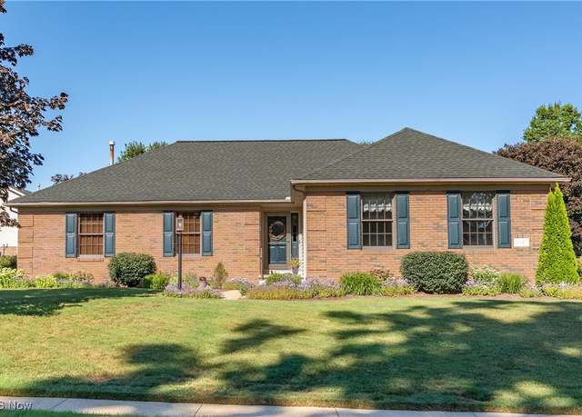 Property at 8291 Brooke Hollow St NW, Massillon, OH 44646, 3 beds, 2 baths