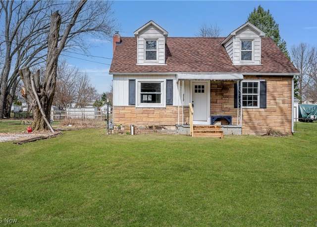 Property at 2117 Delaware Ave, Akron, OH 44312, 3 beds, 1 bath