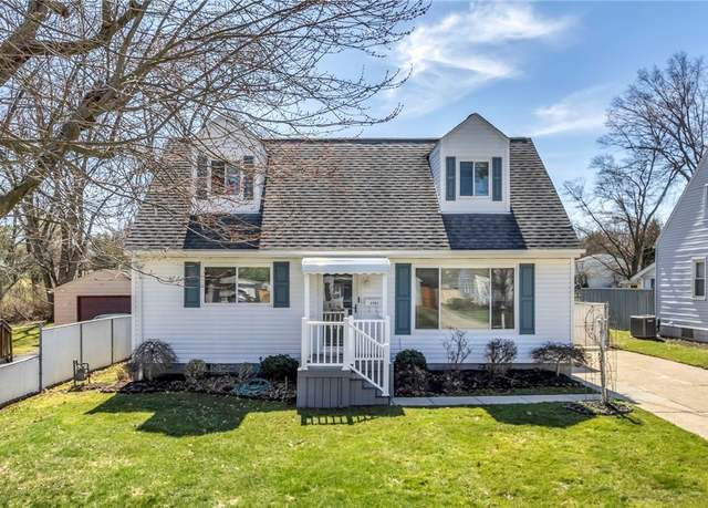 Property at 3742 Argonne St, Mogadore, OH 44260, 4 beds, 2 baths