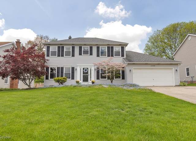 Property at 1322 Sharonbrook Dr, Twinsburg, OH 44087, 4 beds, 2.5 baths