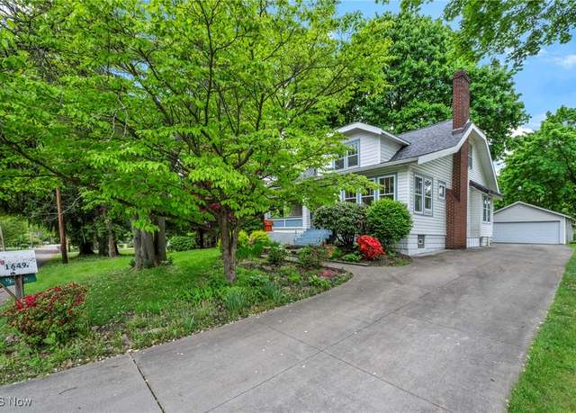 Property at 1649 Woods Rd, Akron, OH 44306, 4 beds, 2 baths