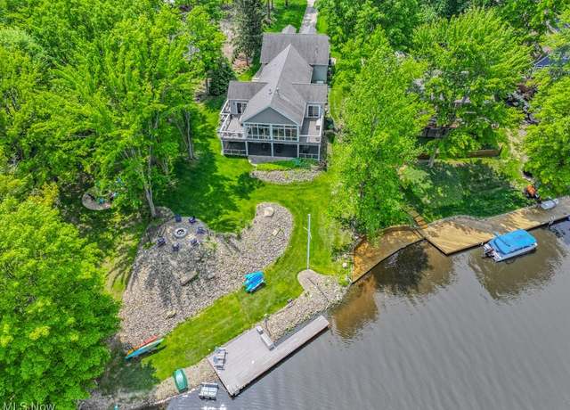Property at 1560 Lake Crest Dr, Roaming Shores, OH 44084, 4 beds, 4 baths